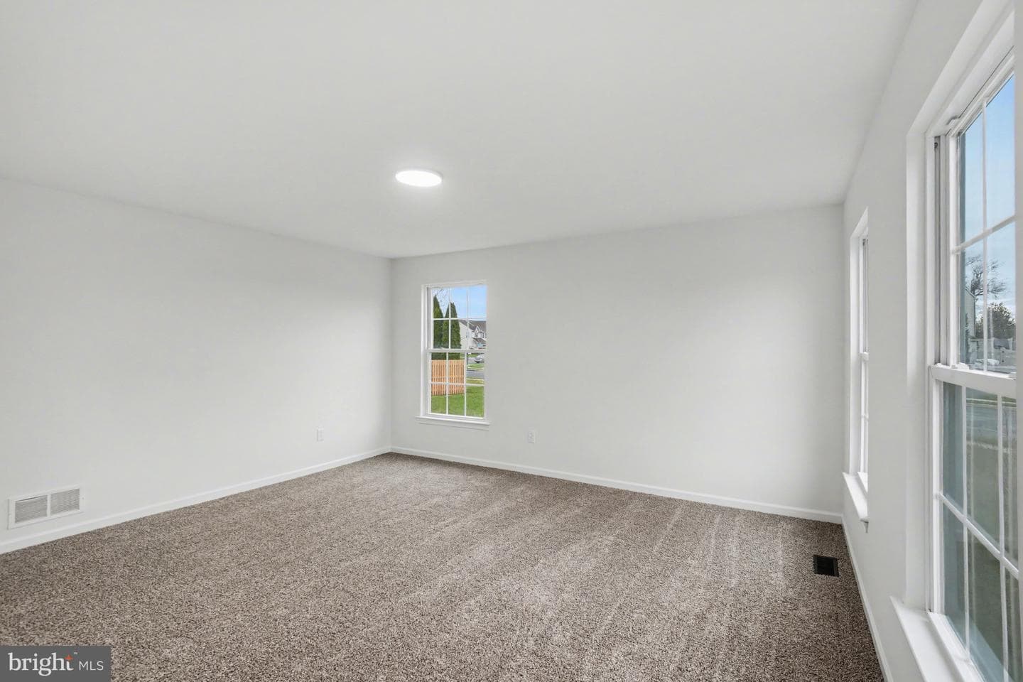 4983 Thornbury Cr photo 25