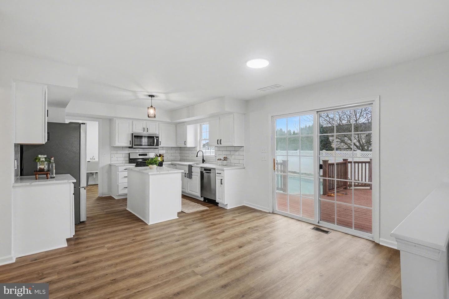 4983 Thornbury Cr photo 7