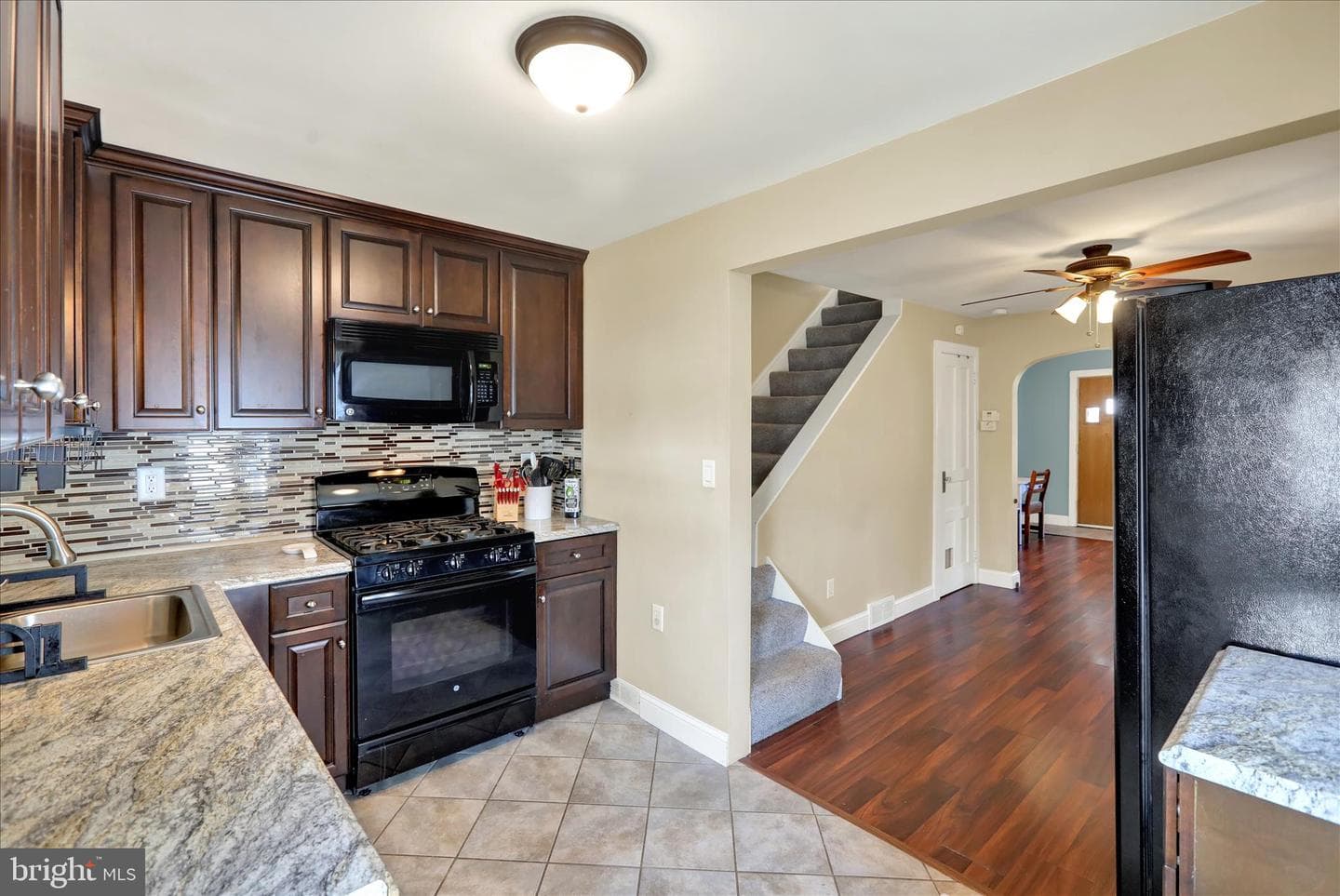 1410 Margaret Street photo 16