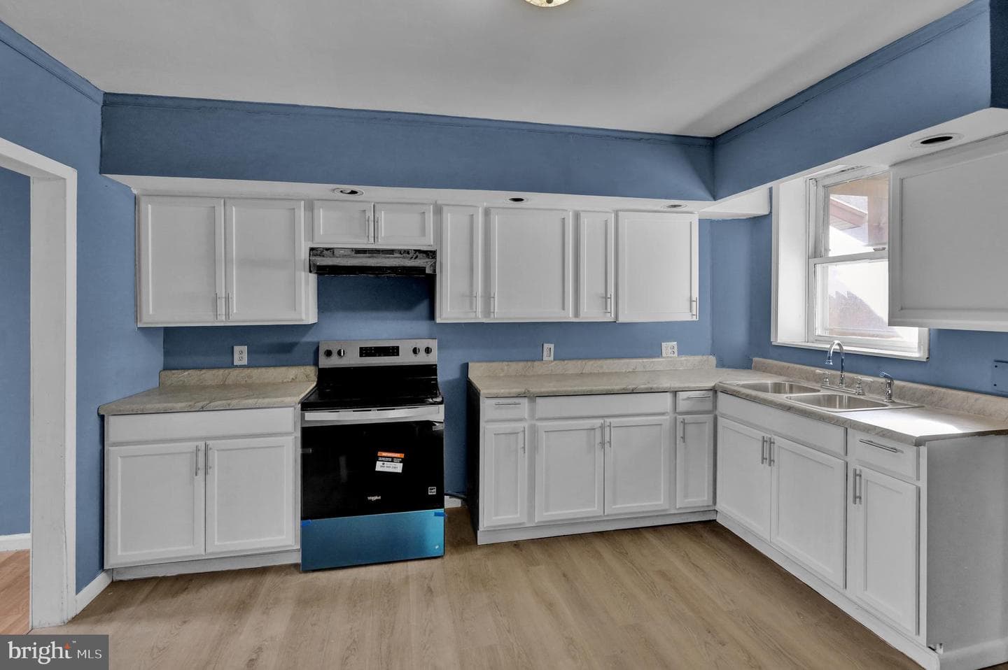 70 N Centre Avenue photo 10