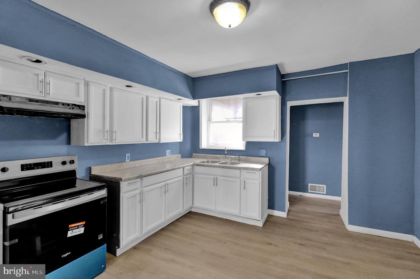 70 N Centre Avenue photo 9