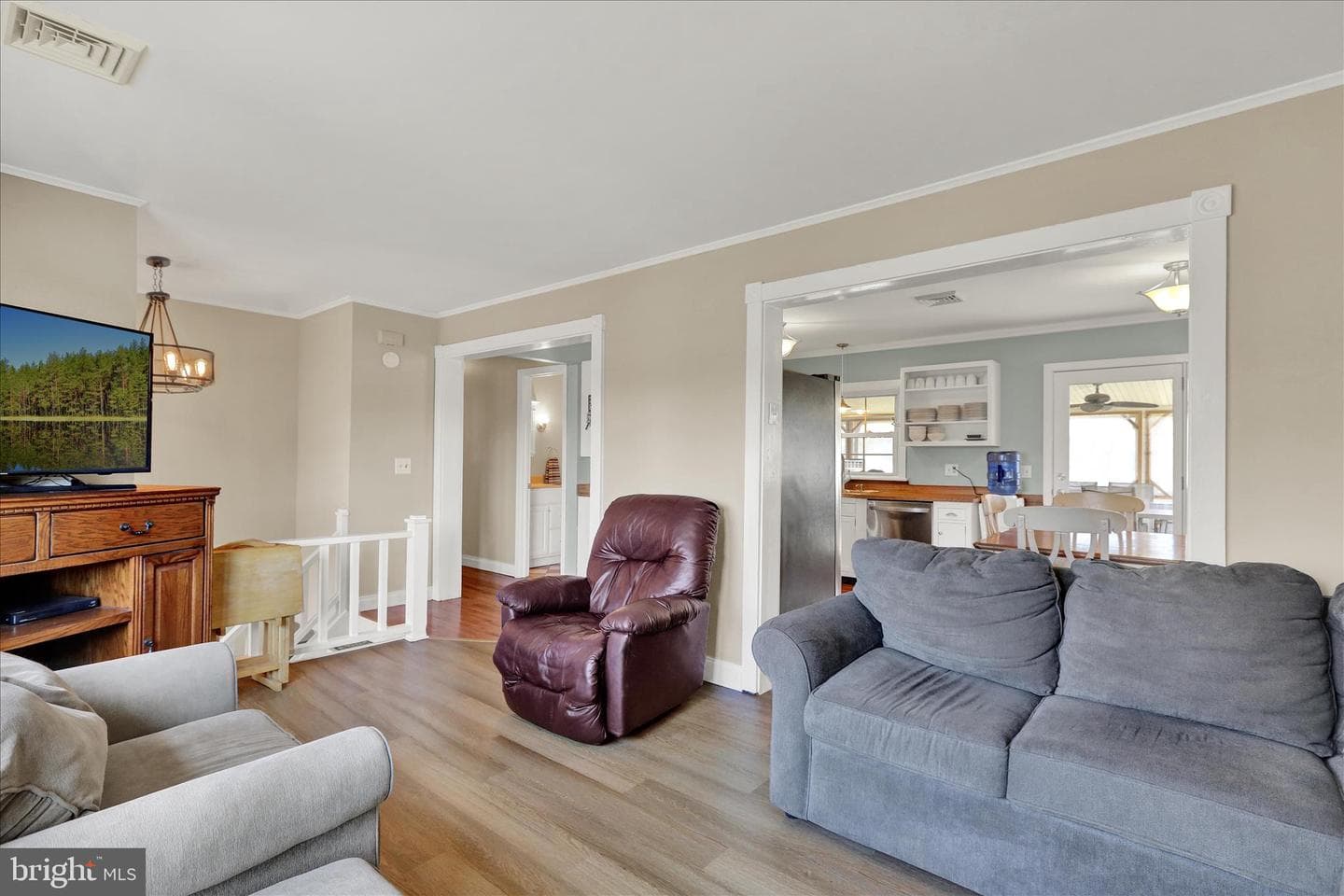 41 Laurel Avenue photo 13