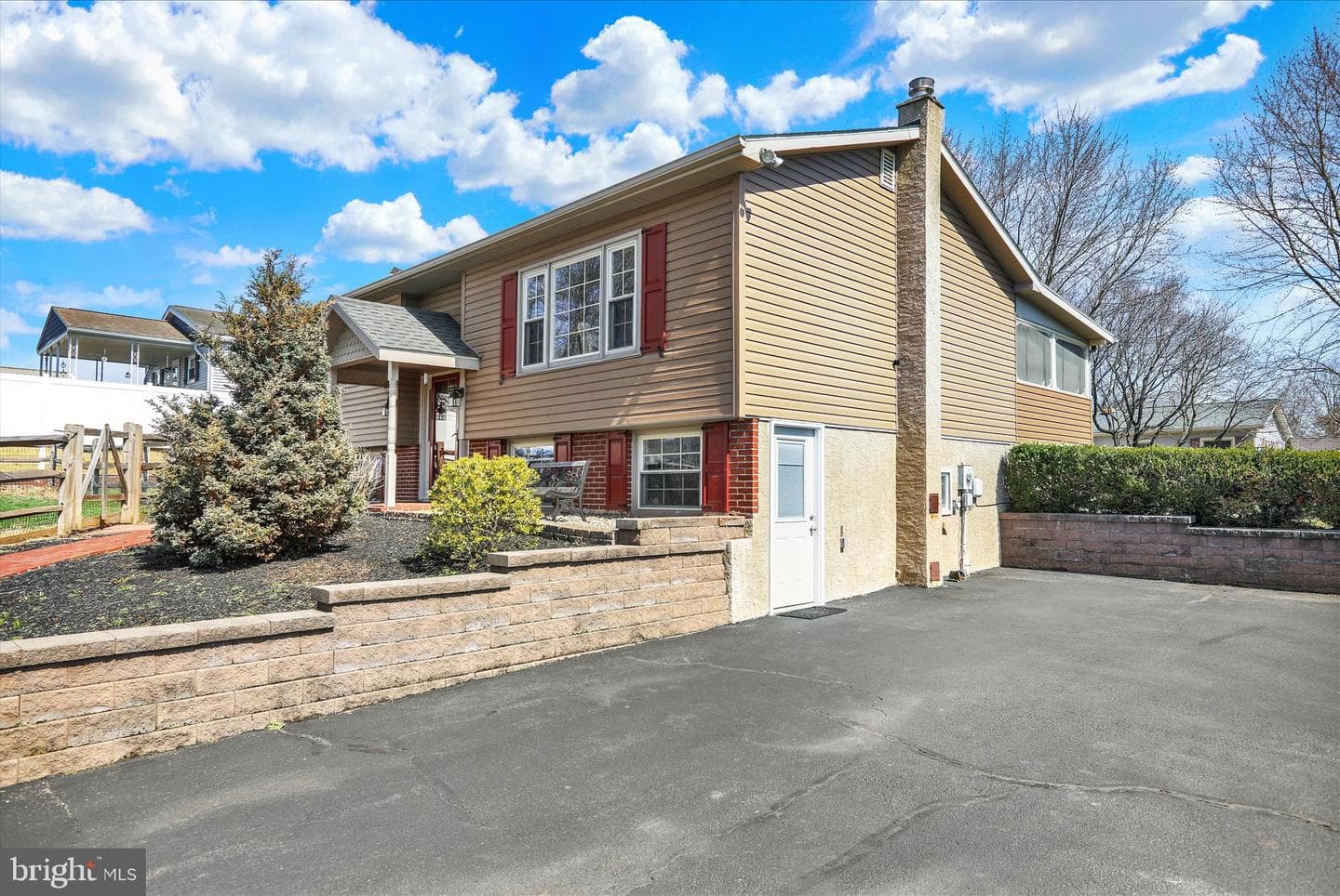 41 Laurel Avenue photo 3
