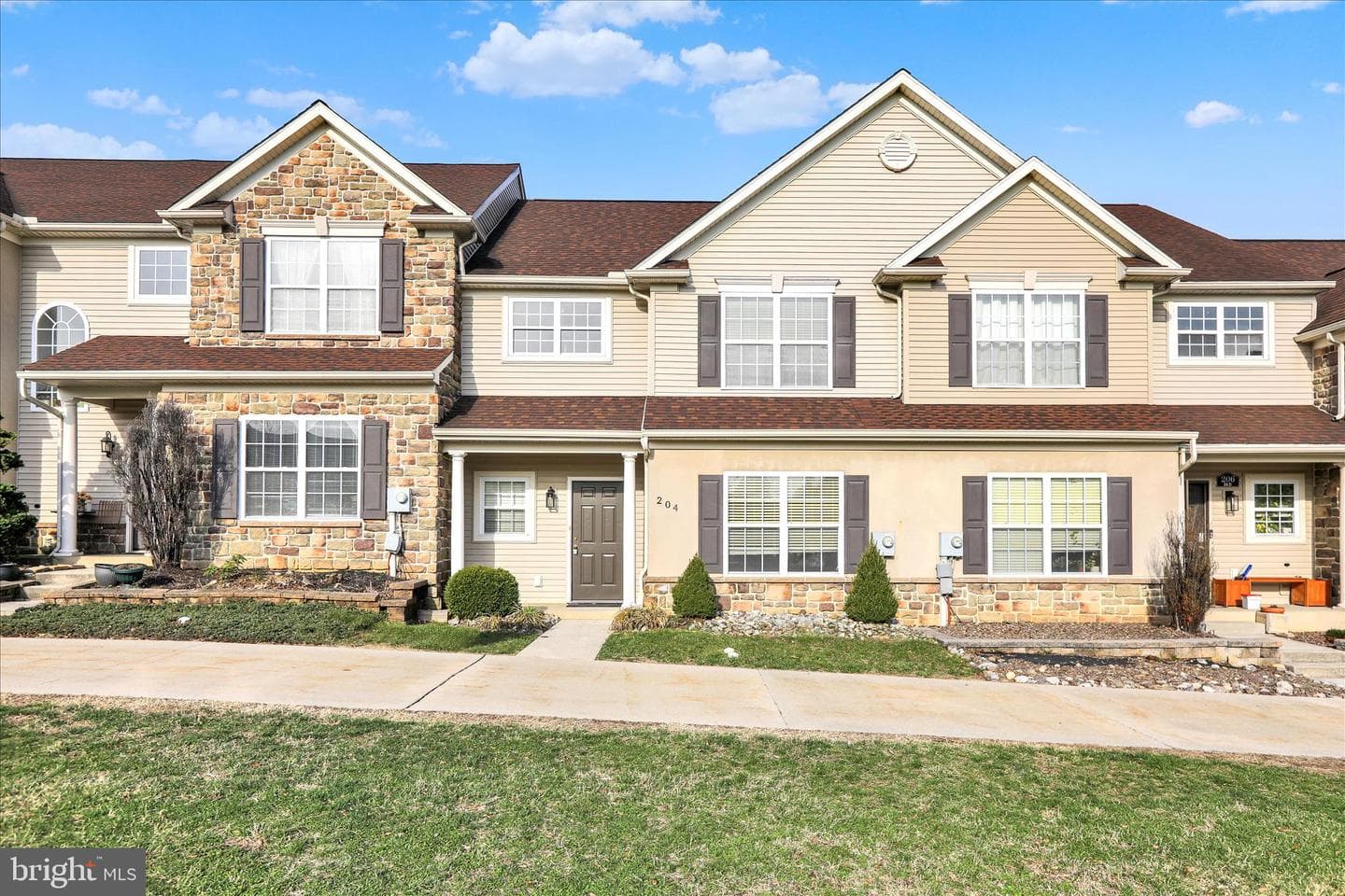 204 Silk Drive