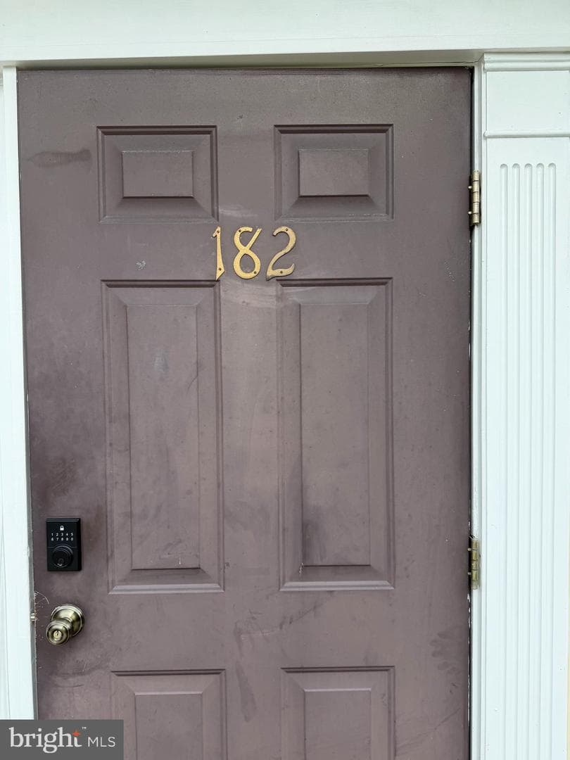 182 Christine Drive photo 3