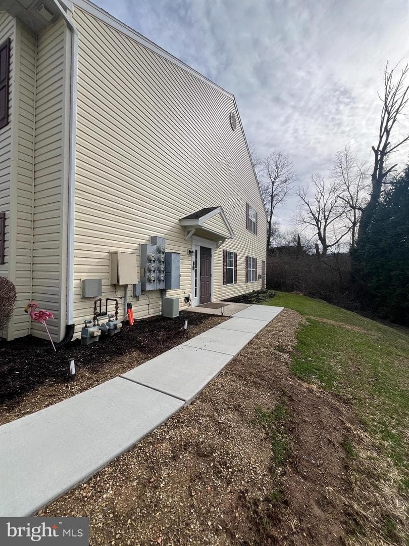 182 Christine Drive photo 5
