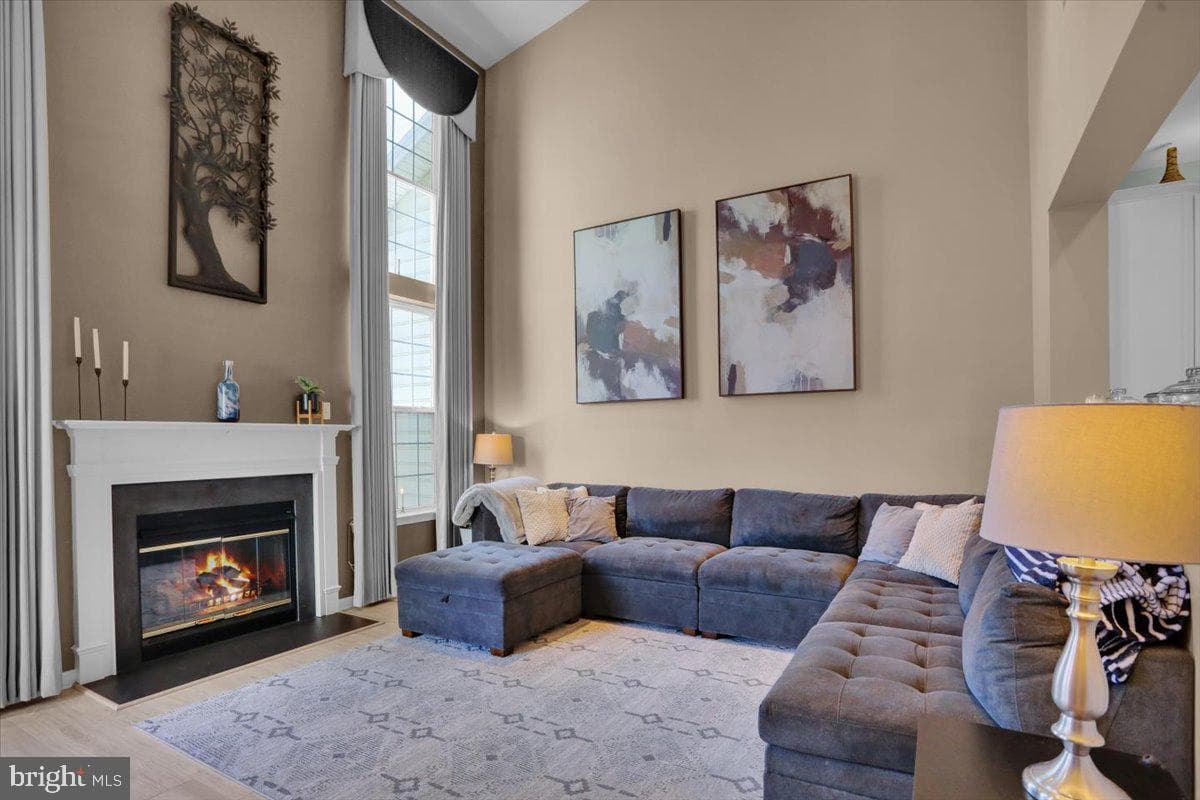 1506 Lexington Way photo 14