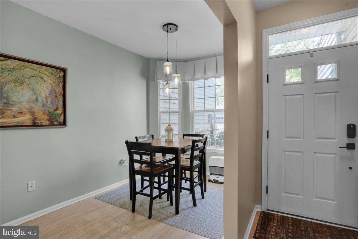 1506 Lexington Way photo 4