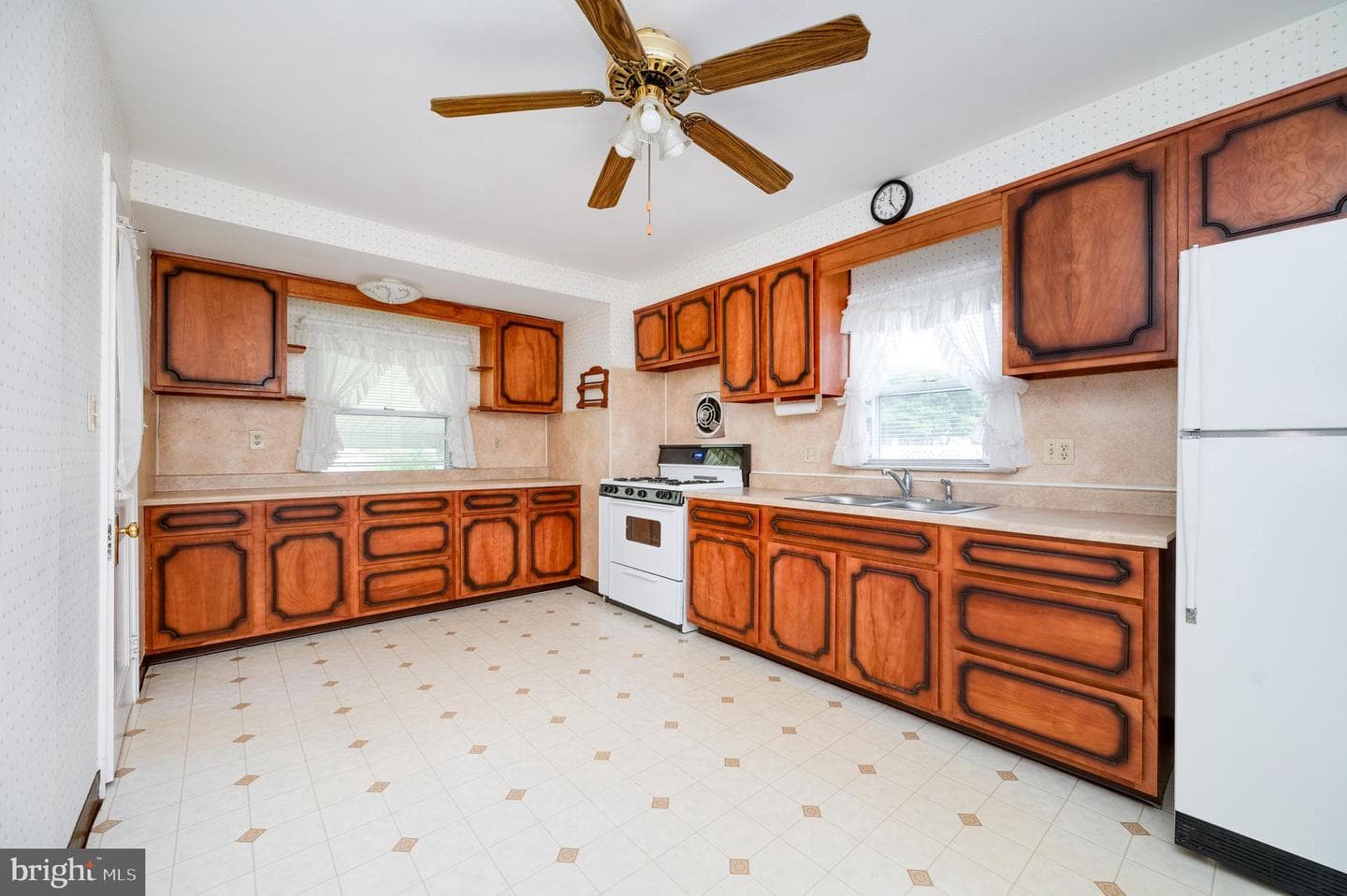 209 Carroll Street photo 16