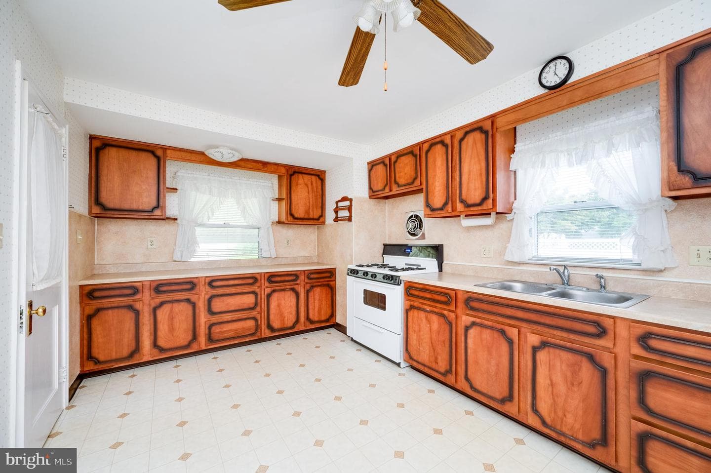 209 Carroll Street photo 20