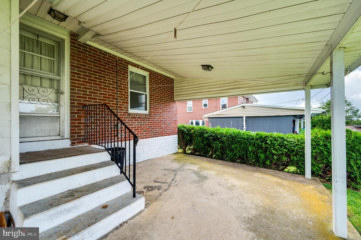 209 Carroll Street photo 8