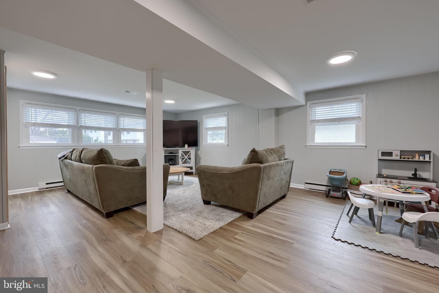 204 Wilshire Boulevard photo 22