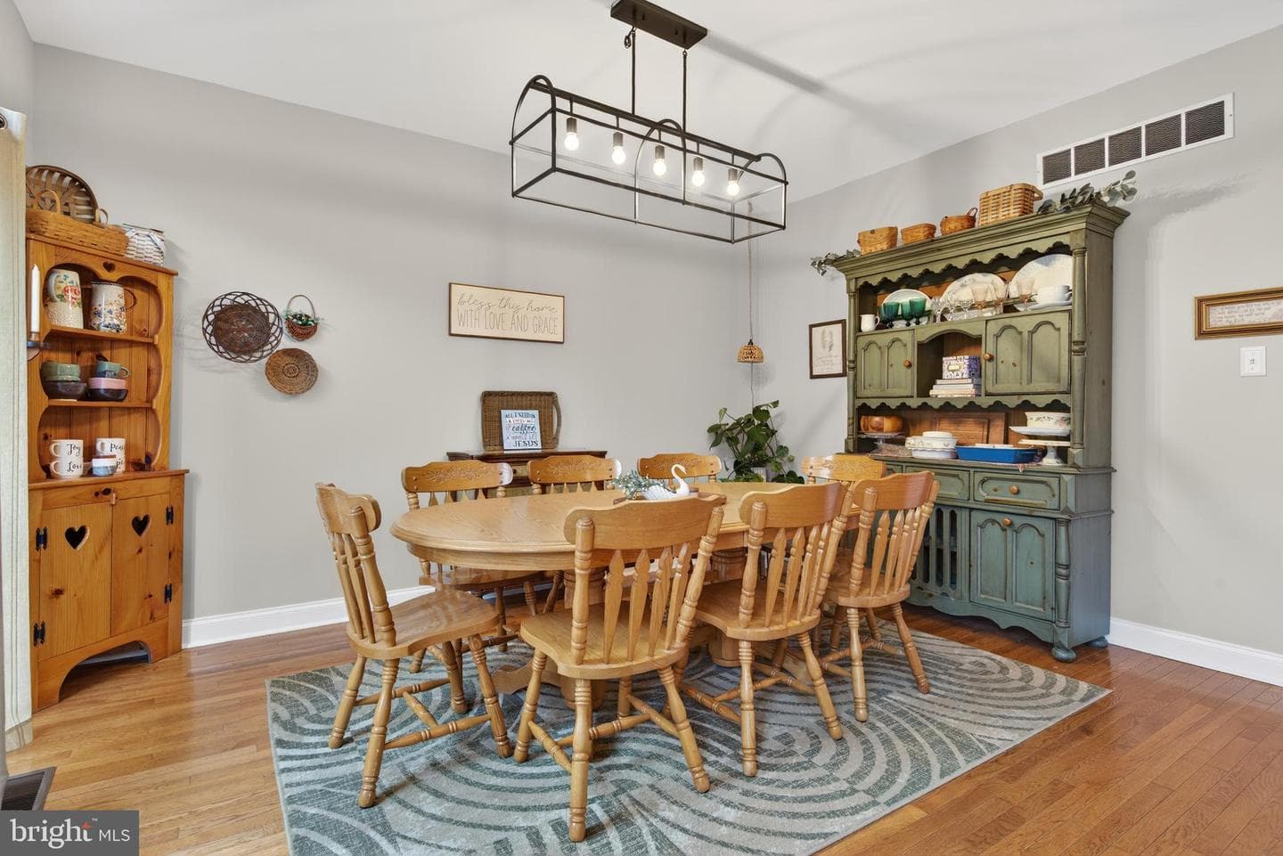 205 Heather Way photo 14