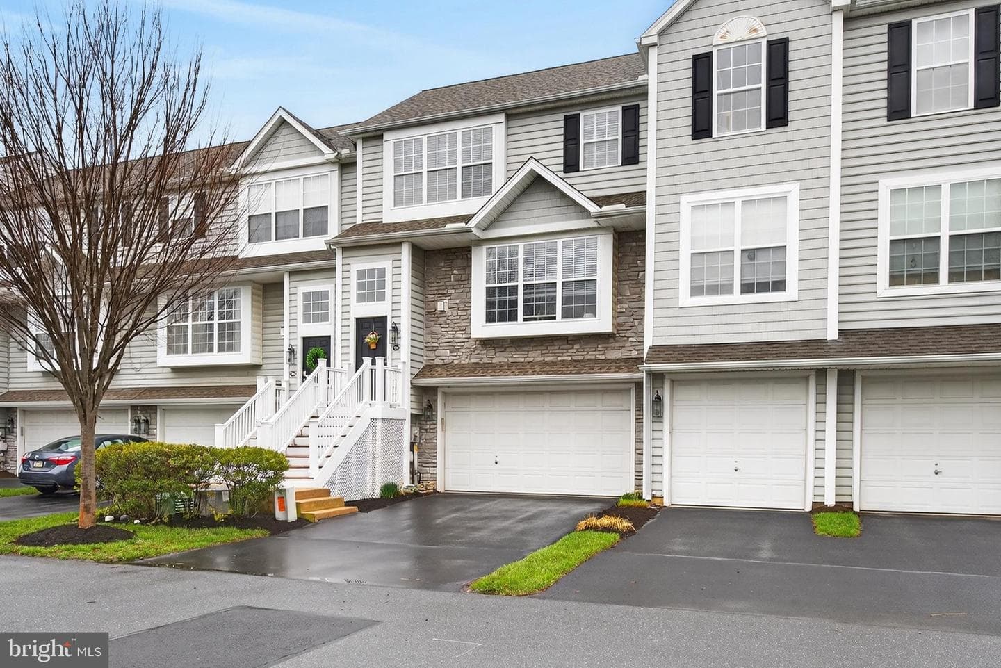 205 Heather Way photo 3