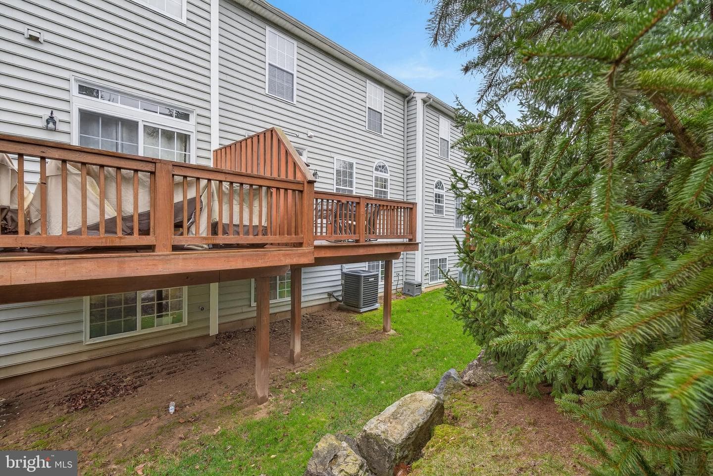 205 Heather Way photo 36