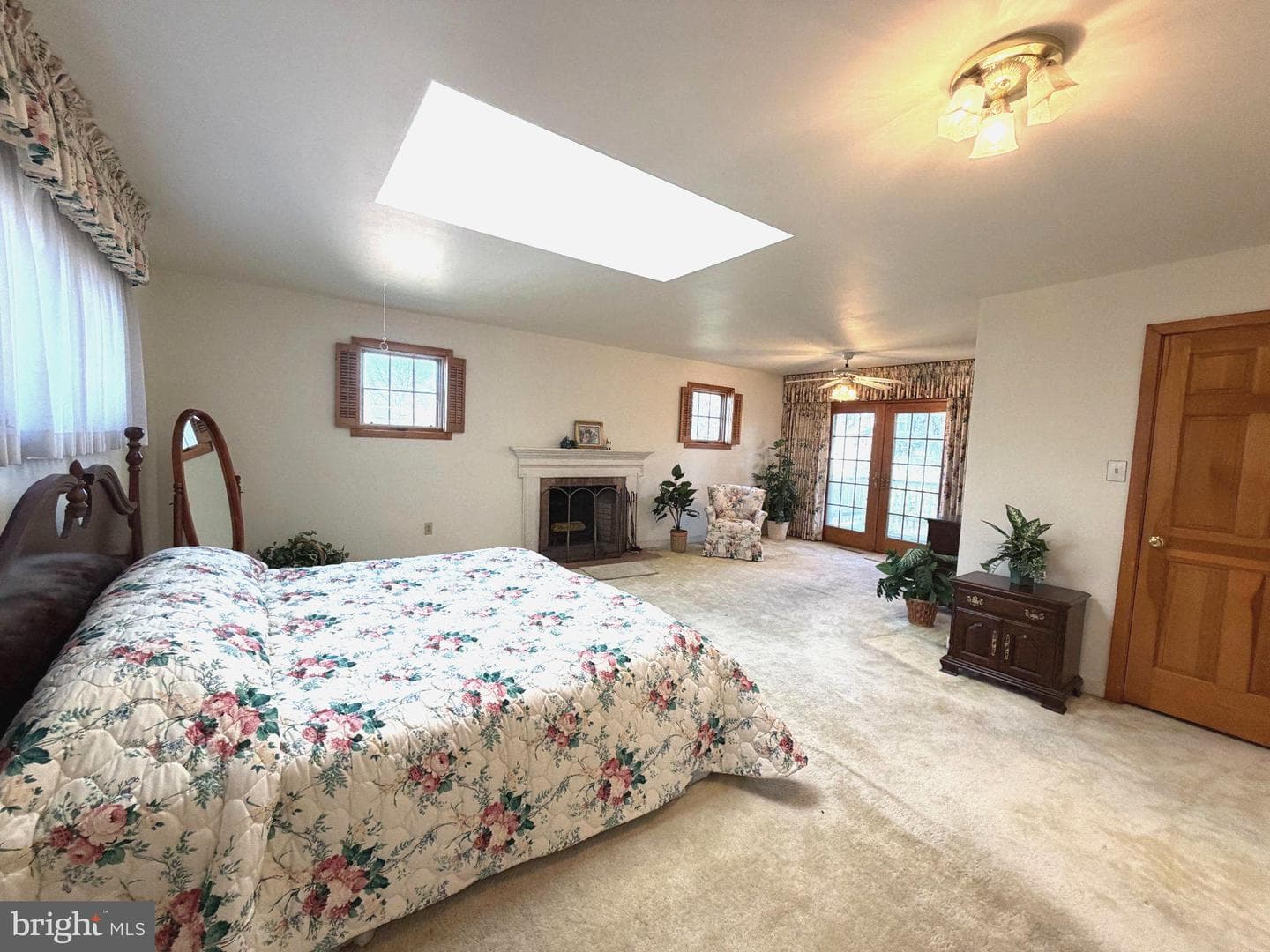 1236 Delaware Avenue photo 17