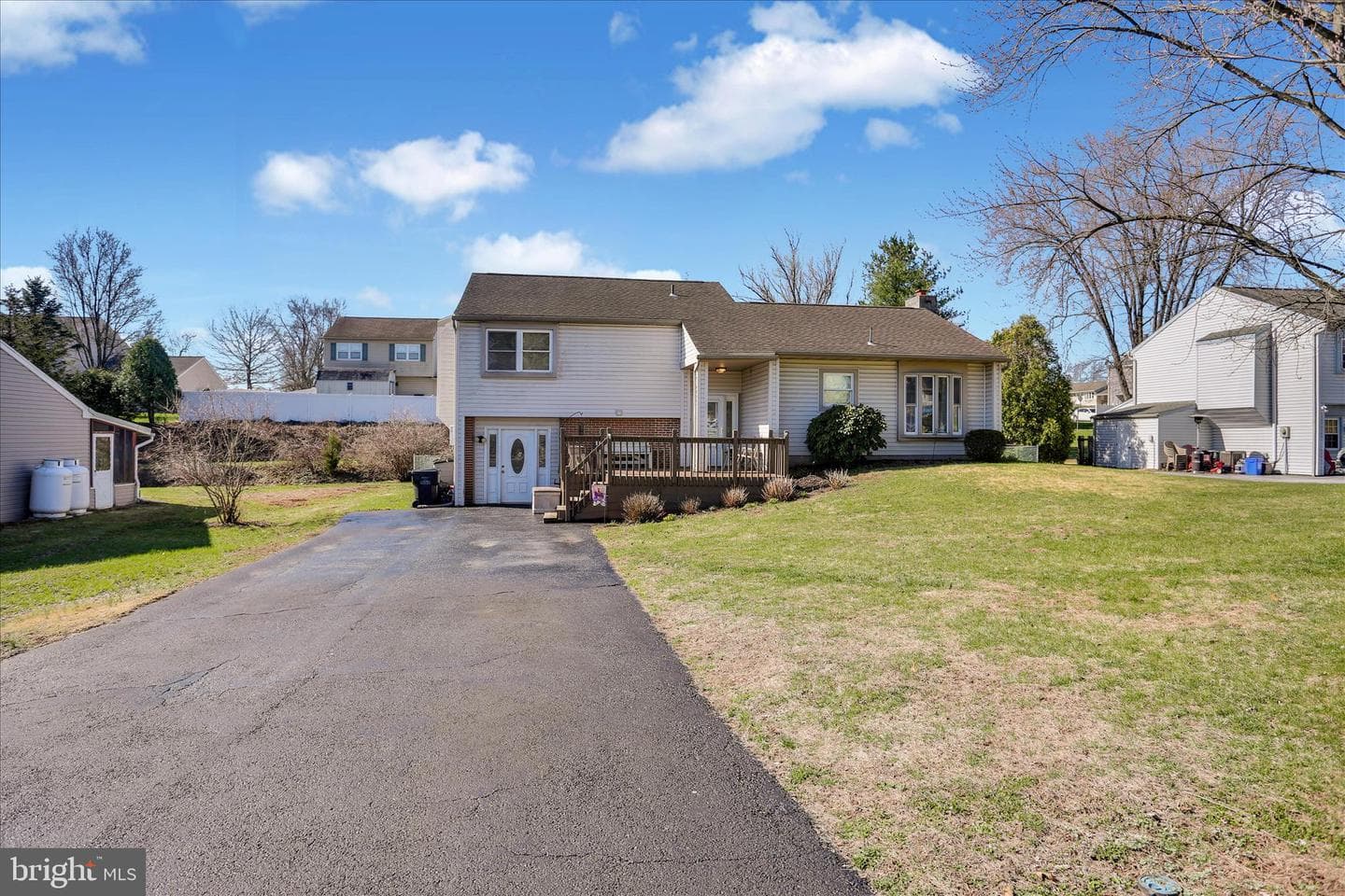 6104 Jefferson Drive photo 3