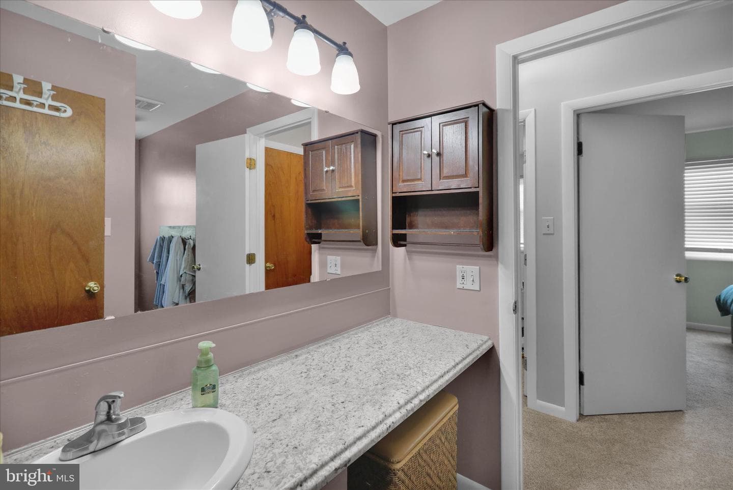 106 Oak Lane photo 15