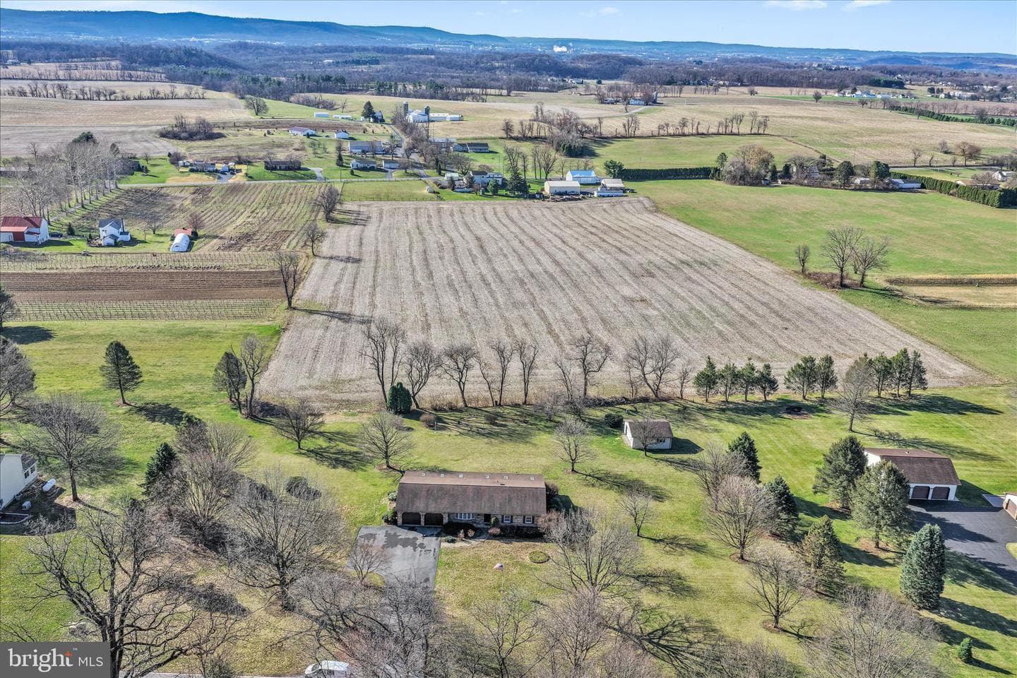 649 Stone Hill Road photo 2