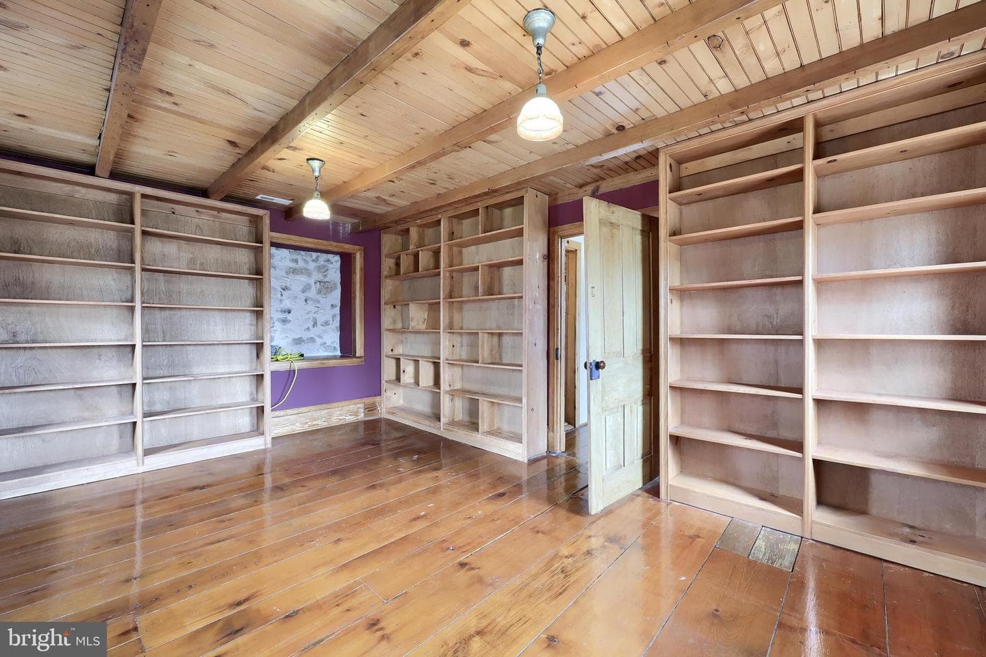 100 Seyler Road photo 16