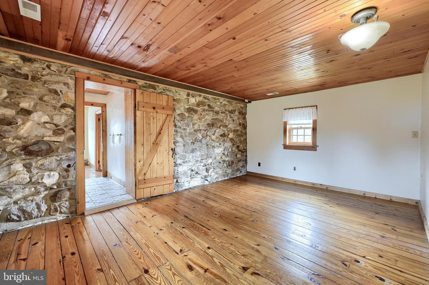 100 Seyler Road photo 32