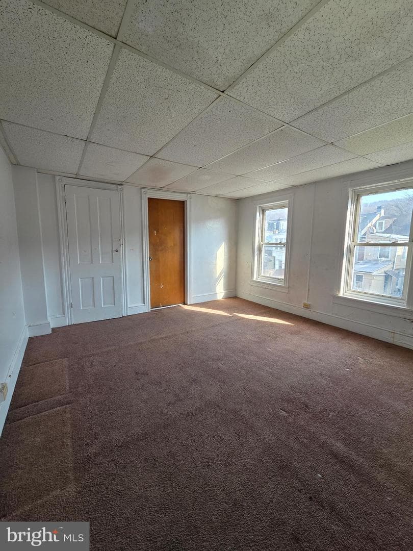 333 S 17th 1/2 photo 18