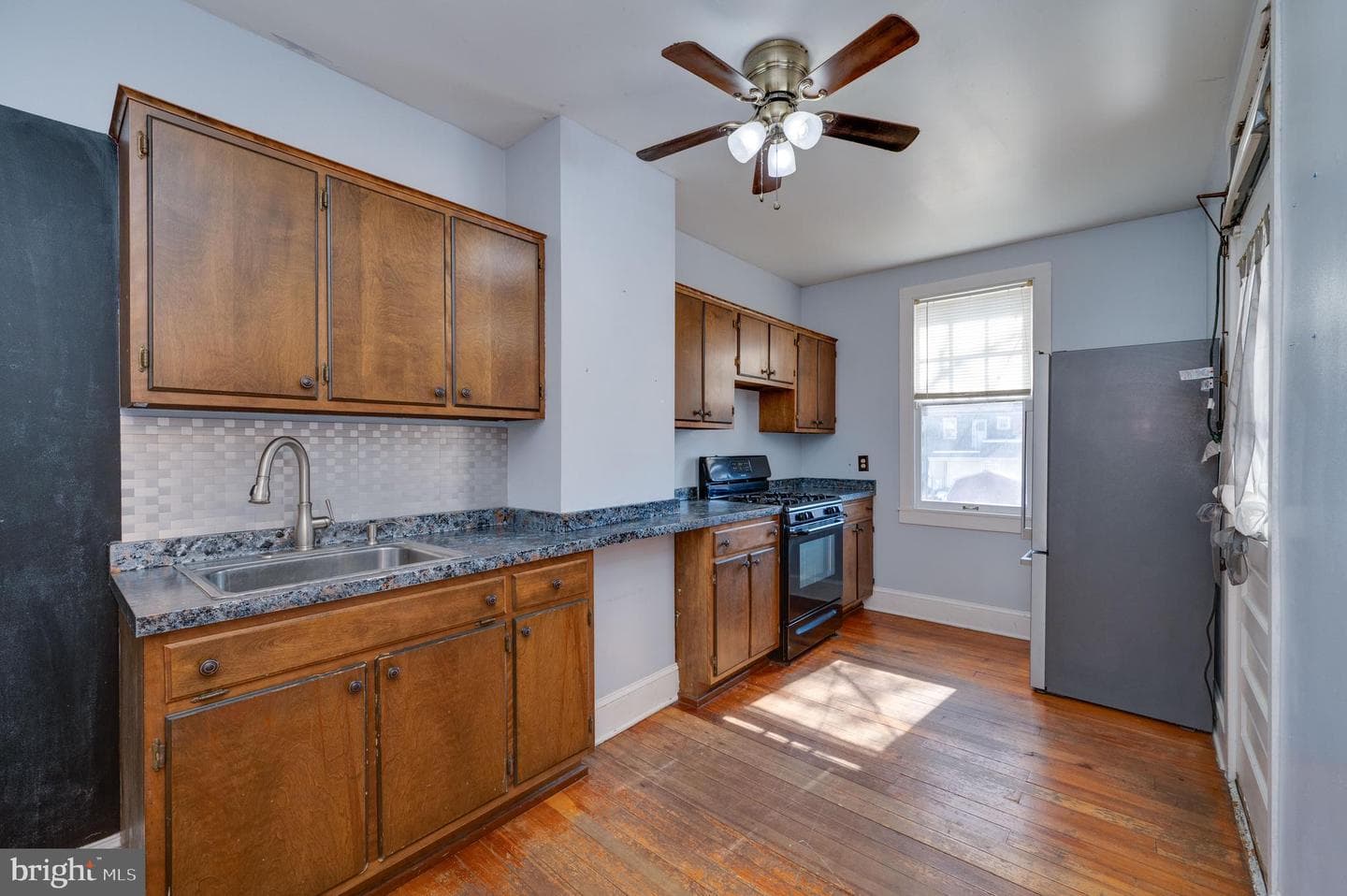 7 Marshall Avenue photo 13