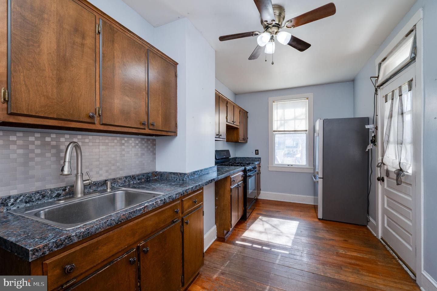 7 Marshall Avenue photo 14
