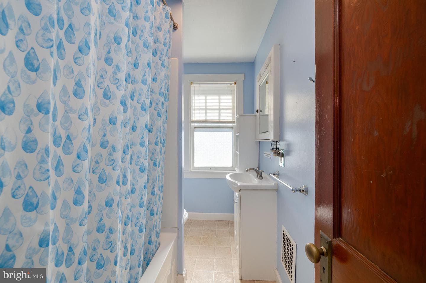 7 Marshall Avenue photo 18