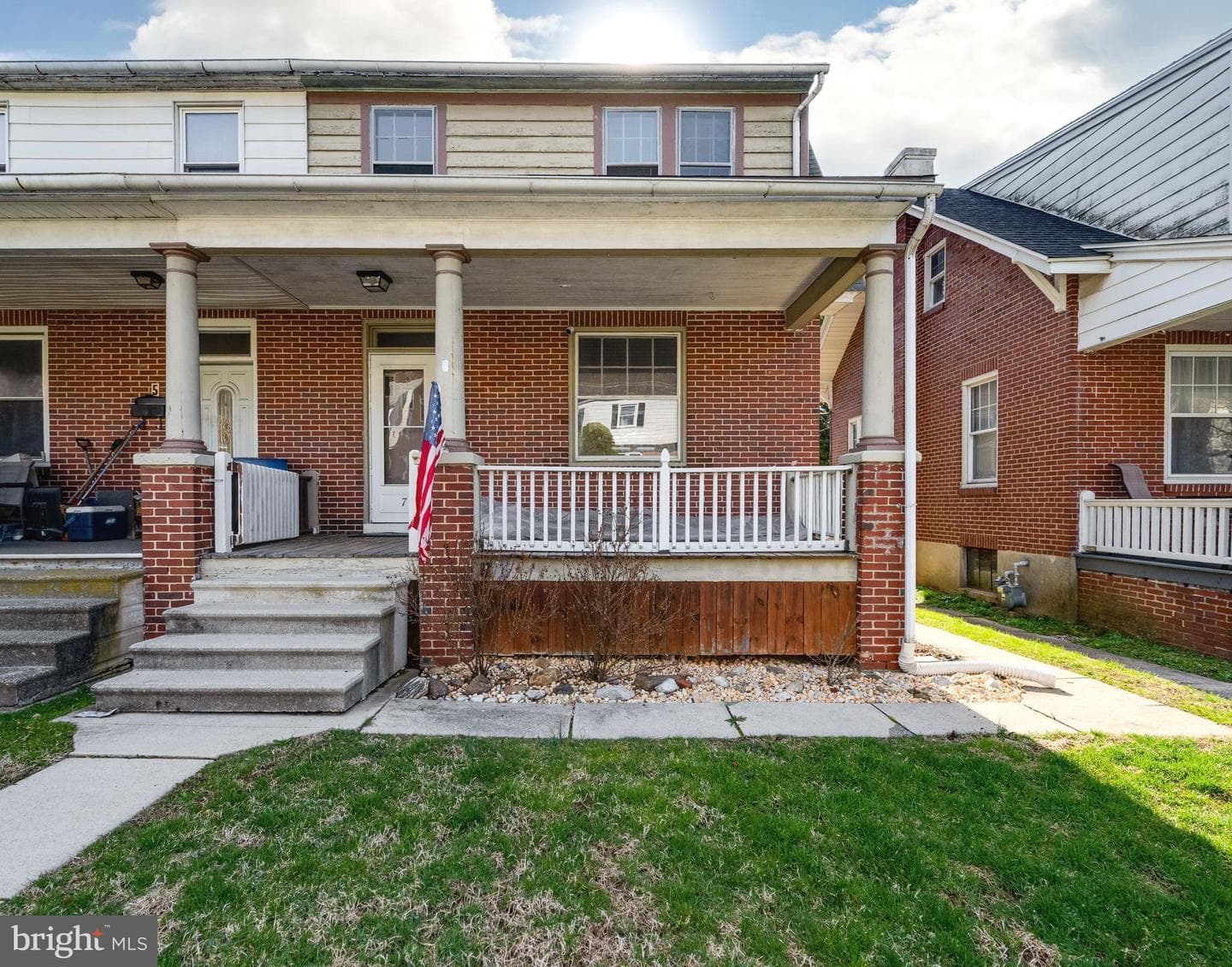 7 Marshall Avenue photo 2