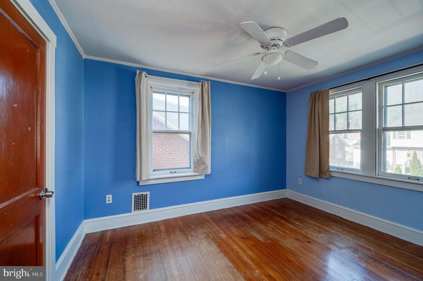 7 Marshall Avenue photo 23