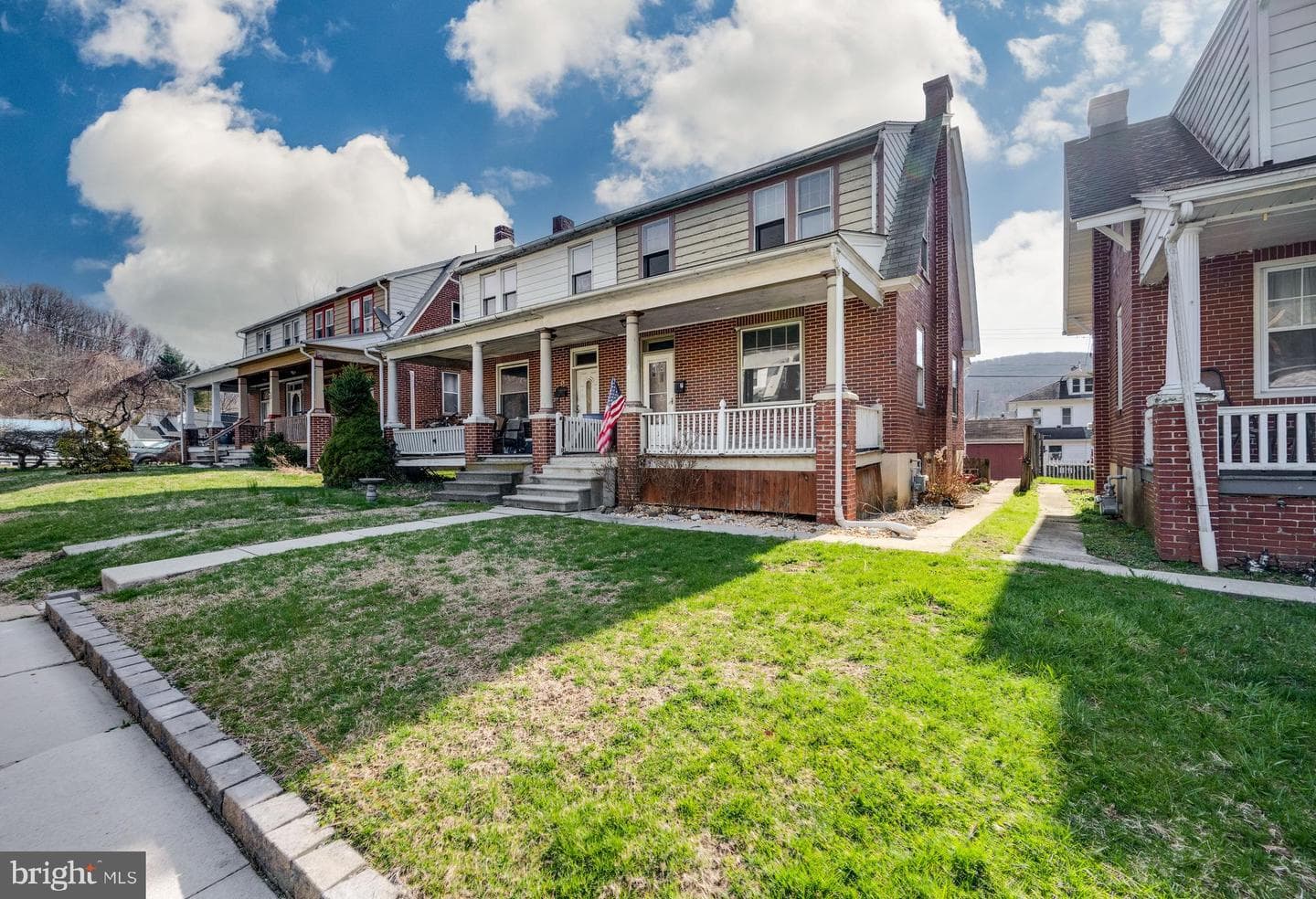 7 Marshall Avenue photo 3