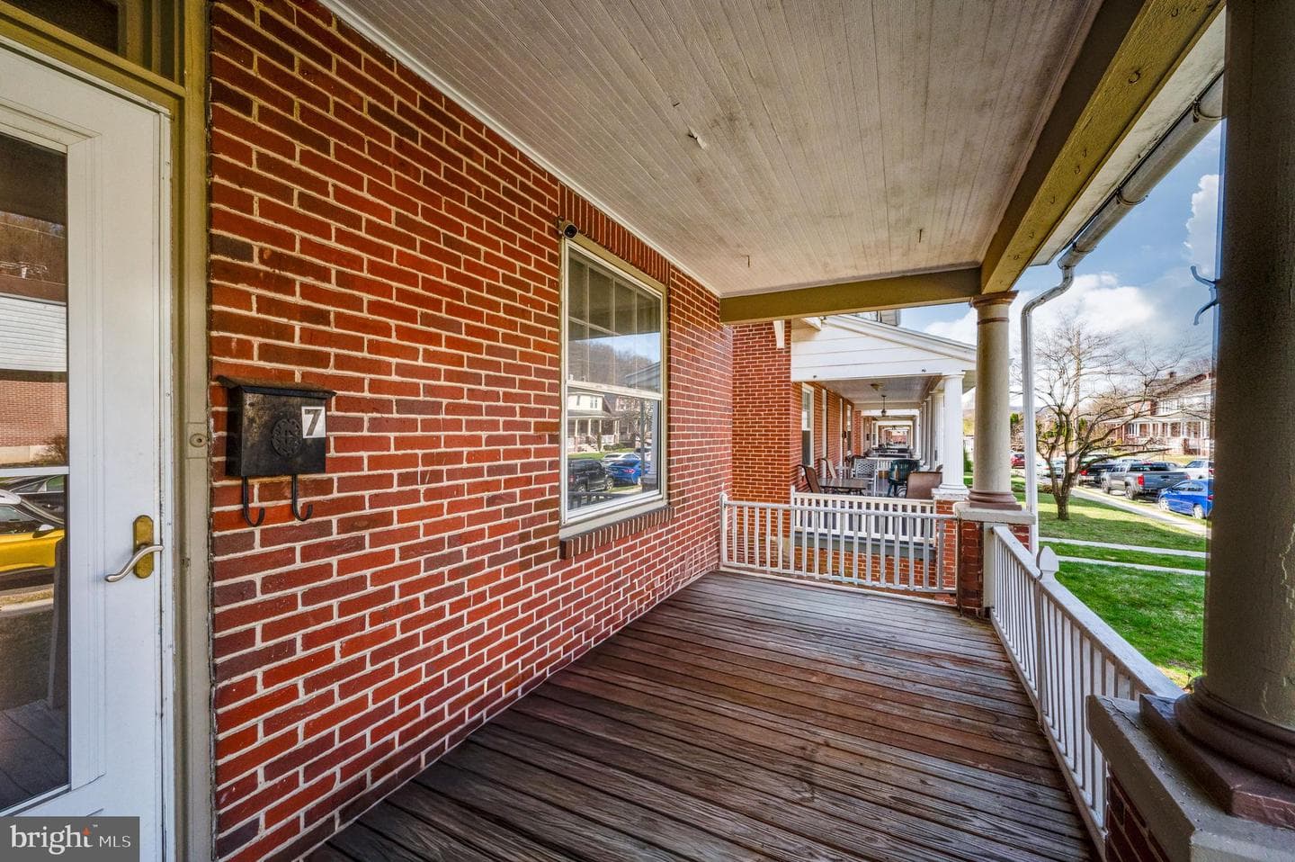 7 Marshall Avenue photo 5