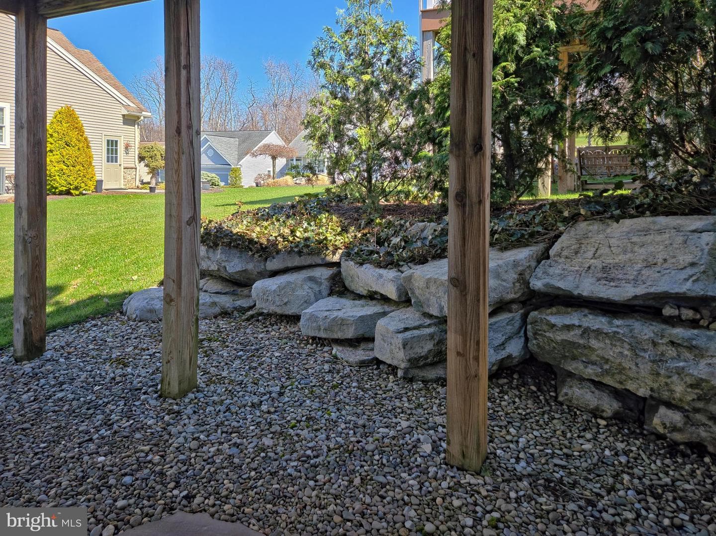 409 Westbury photo 10