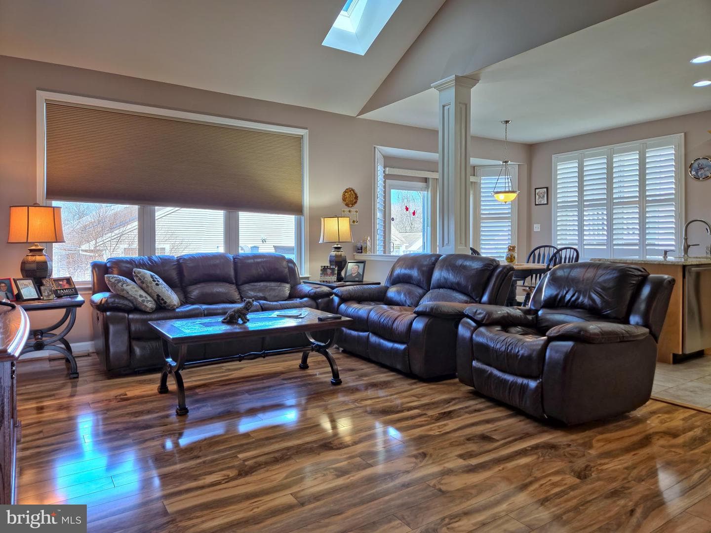 409 Westbury photo 11