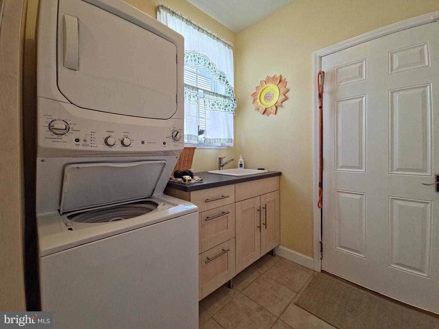 409 Westbury photo 25
