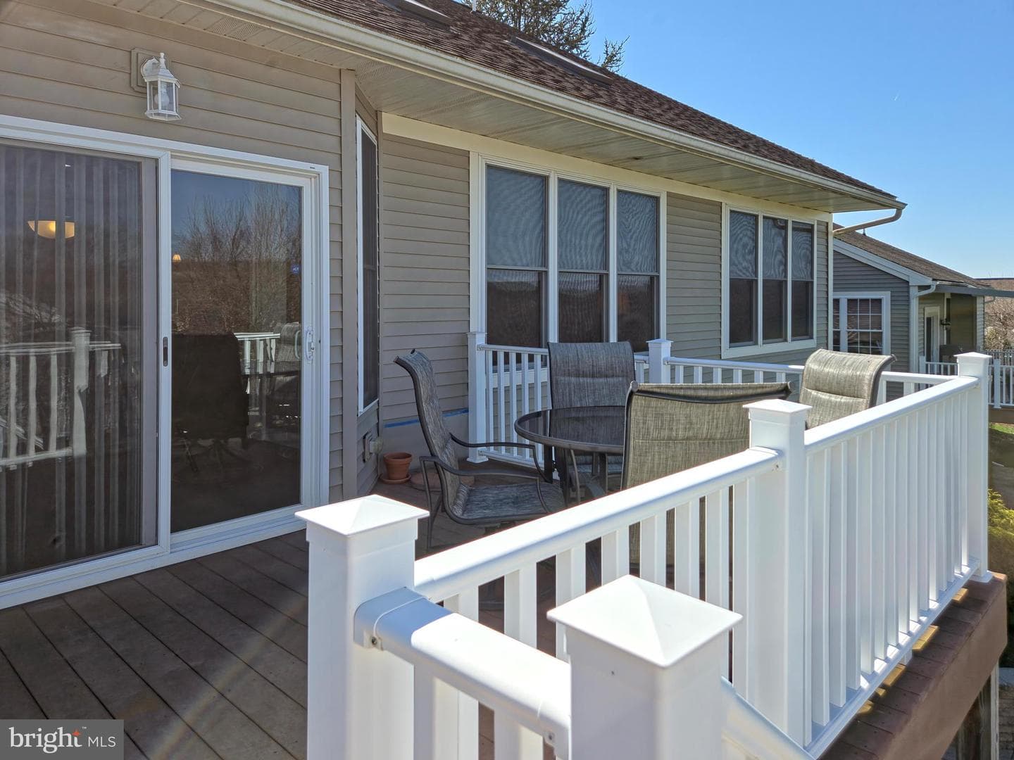 409 Westbury photo 6