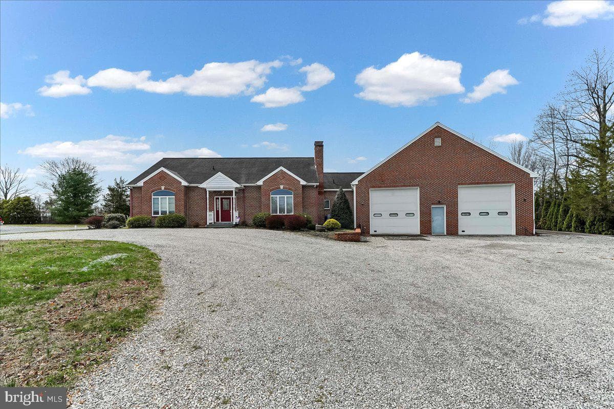 26 Sapphire Lane