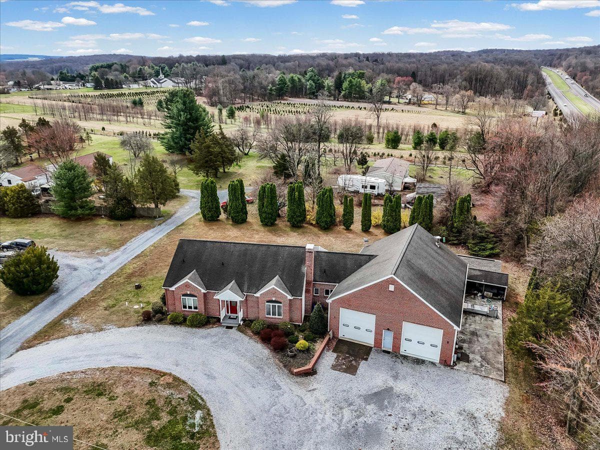 26 Sapphire Lane photo 41