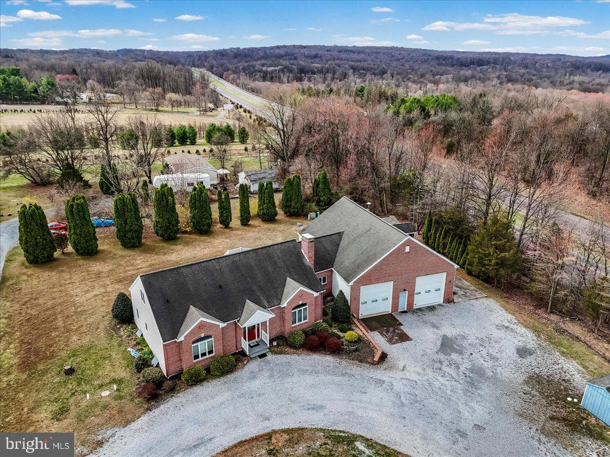 26 Sapphire Lane photo 42