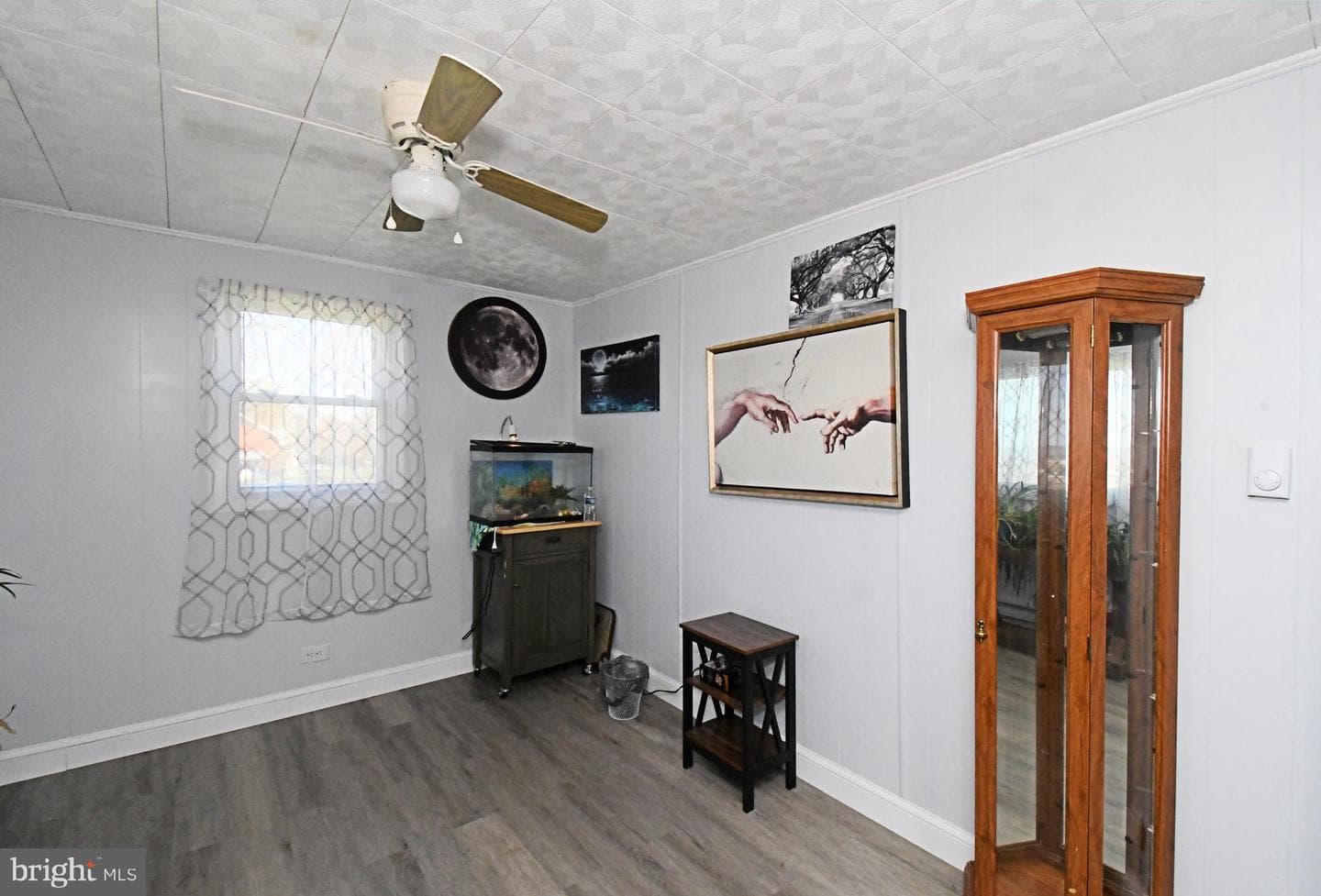 511 Freehall Street photo 26