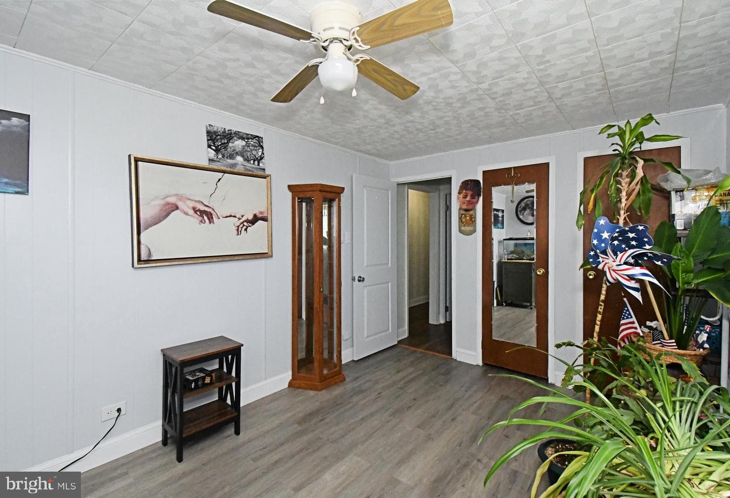 511 Freehall Street photo 28