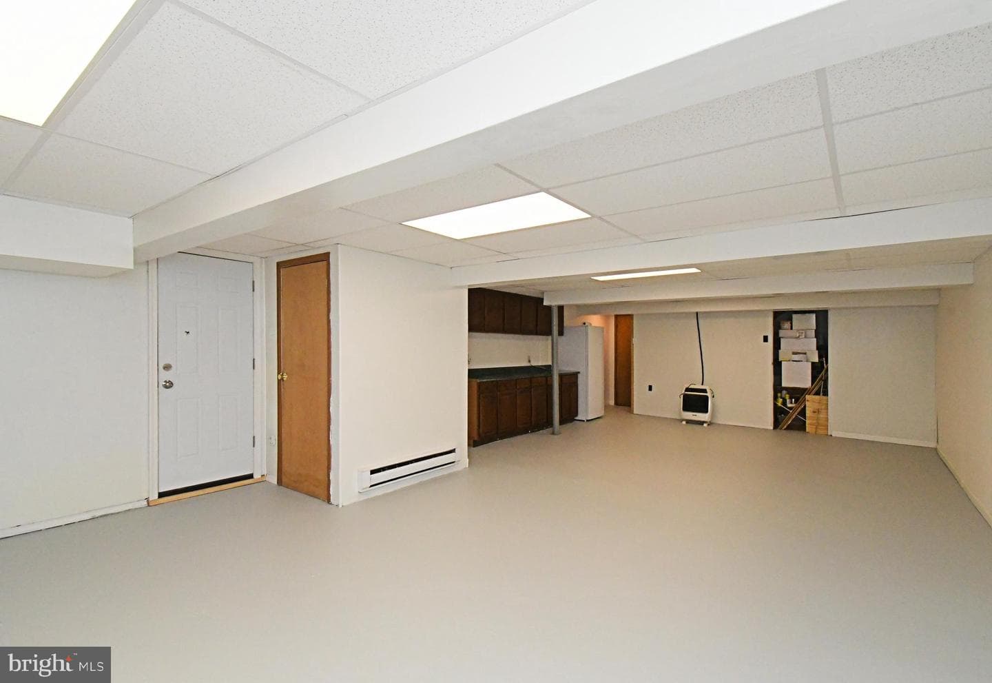 511 Freehall Street photo 40