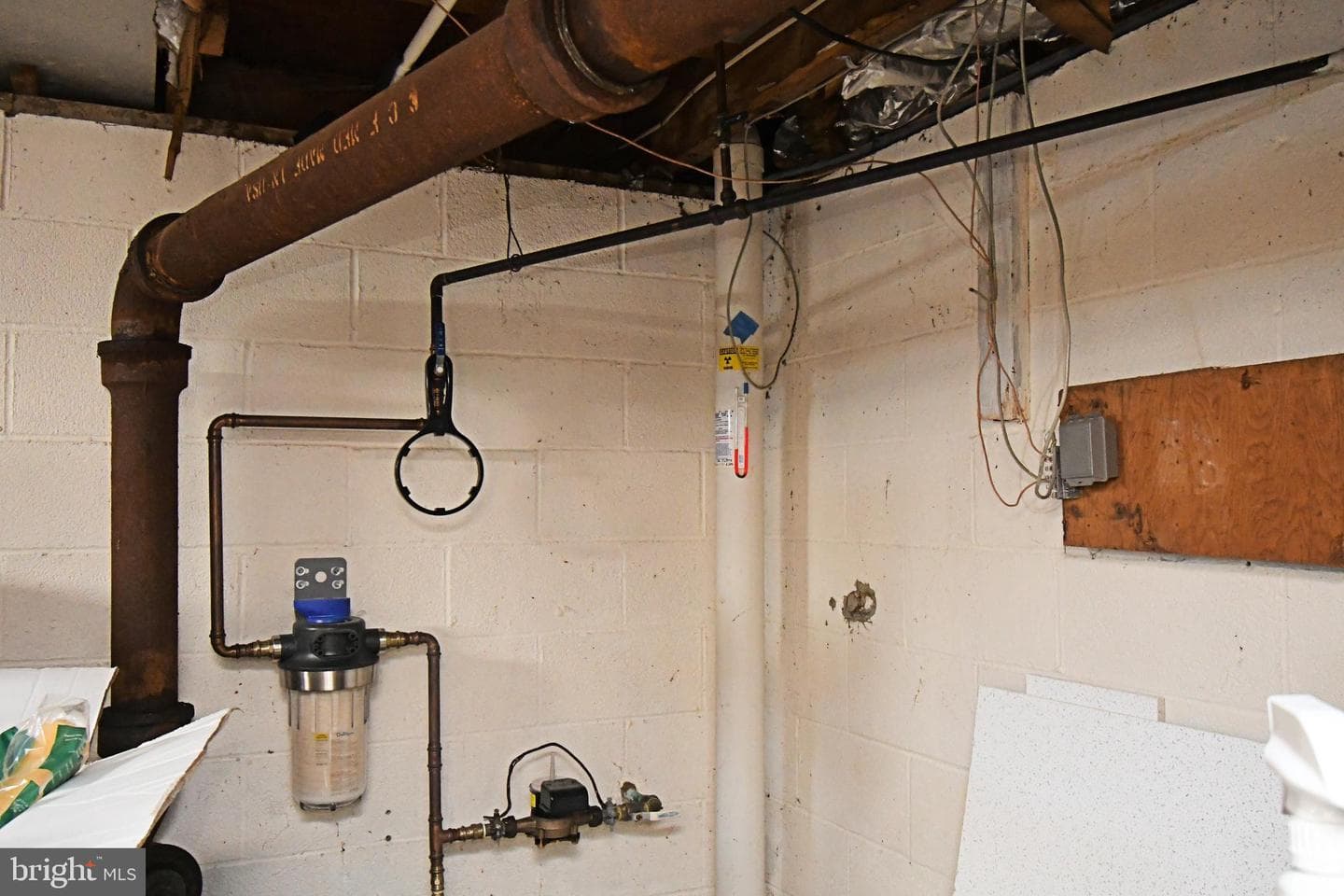 511 Freehall Street photo 43