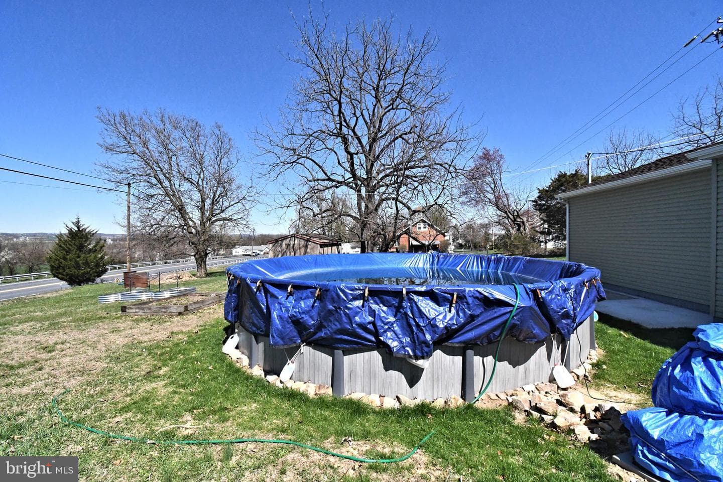 511 Freehall Street photo 50
