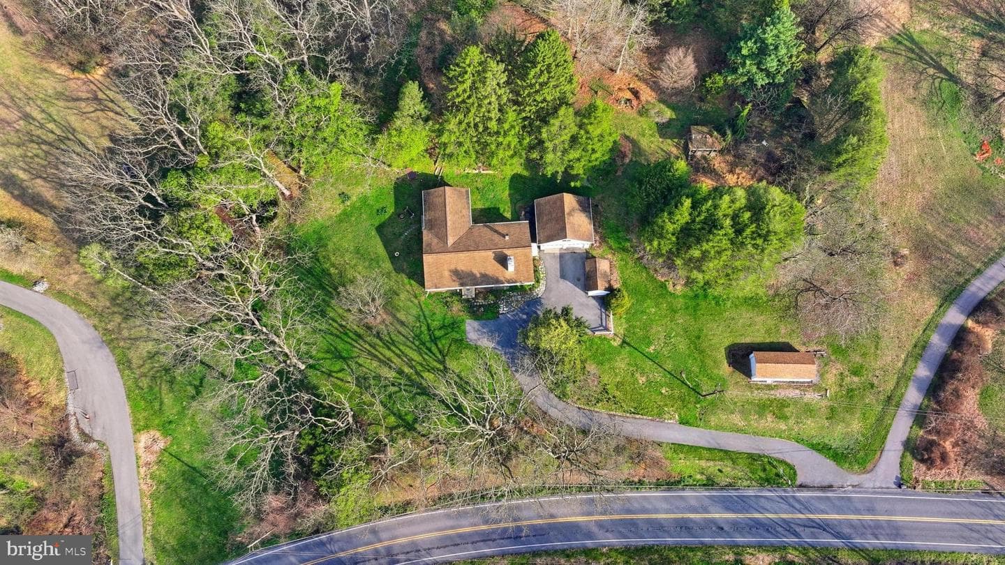 444 N Heidelberg Road photo 4