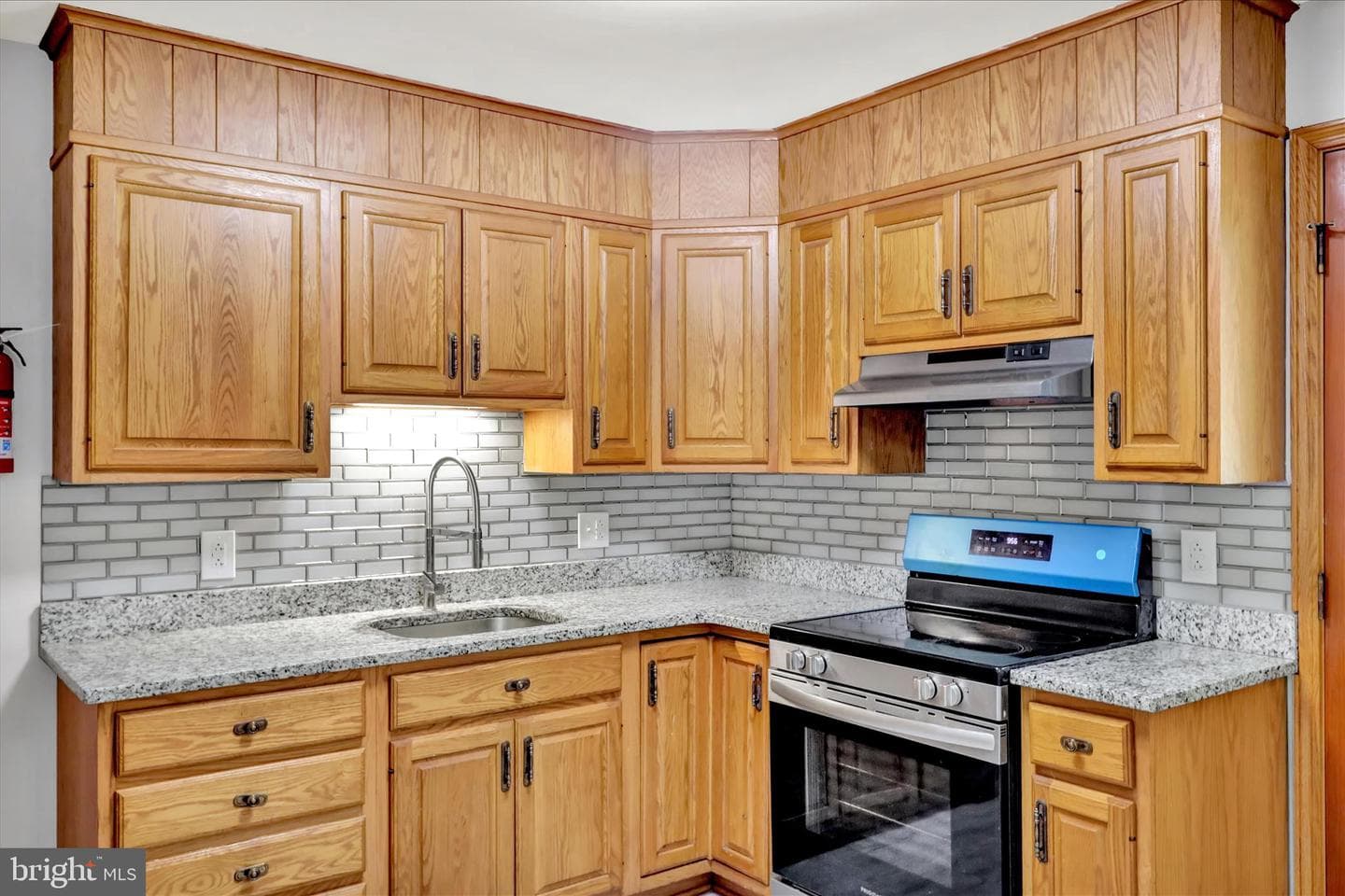 1420 Frush Valley photo 12