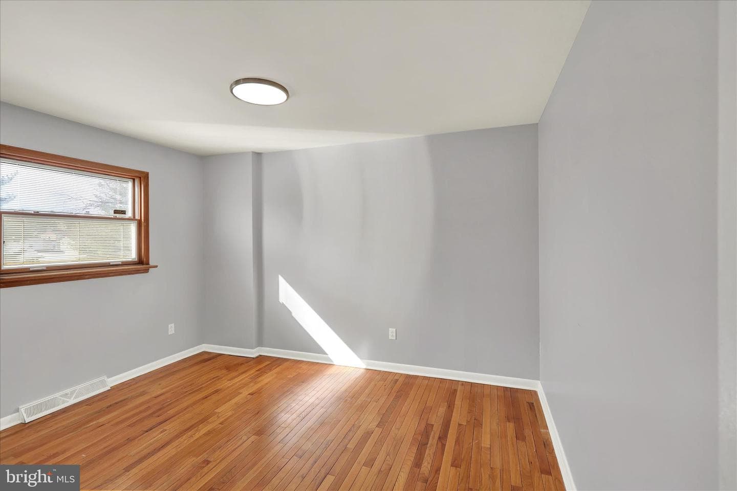 1420 Frush Valley photo 17