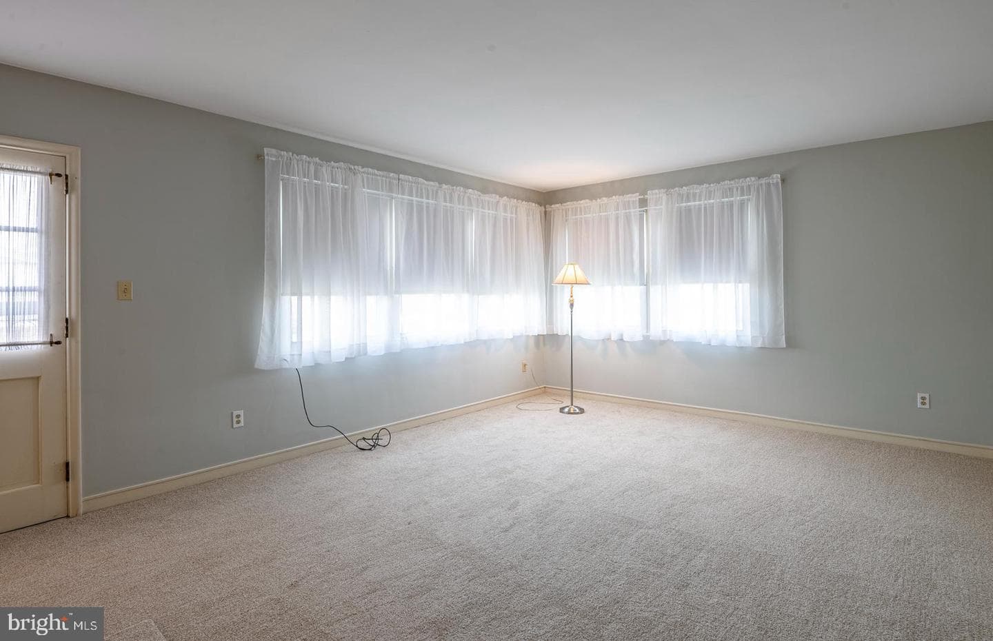 311 Mifflin Boulevard photo 4