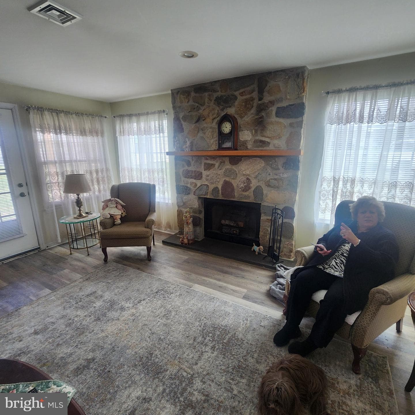 701 Lexington Way photo 7